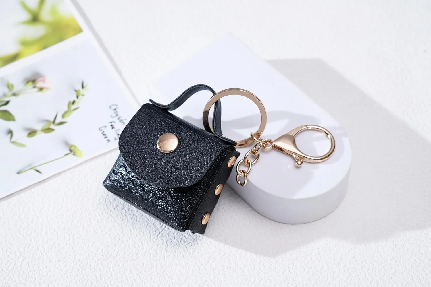 Mini Handbag Keychain，Bag Charms ，Coin Wallet, Earphone Pouch, Keychain - Elegant and Minimalist Design for Women (Black)