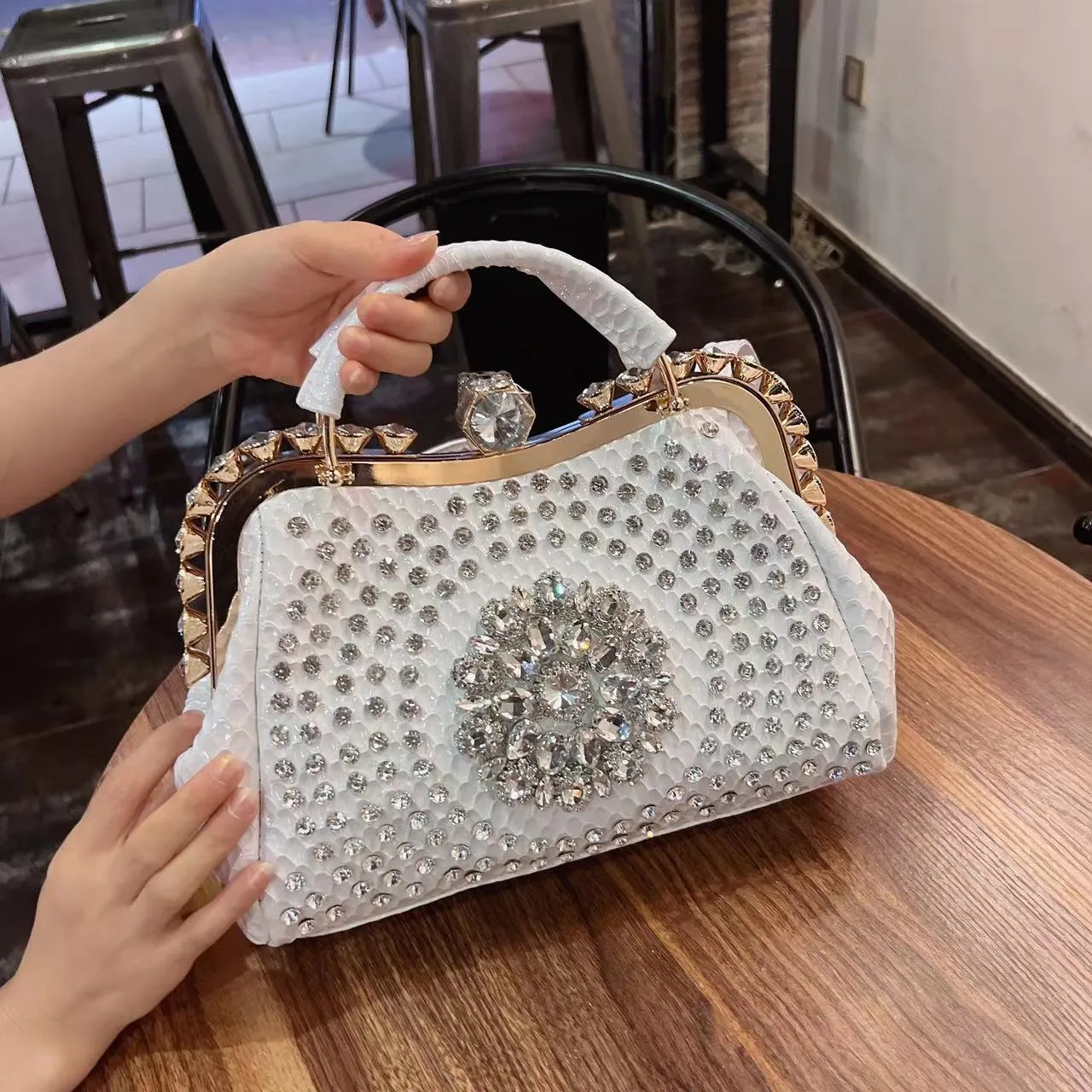 TEEK - Shine Clip Rhinestone Bag