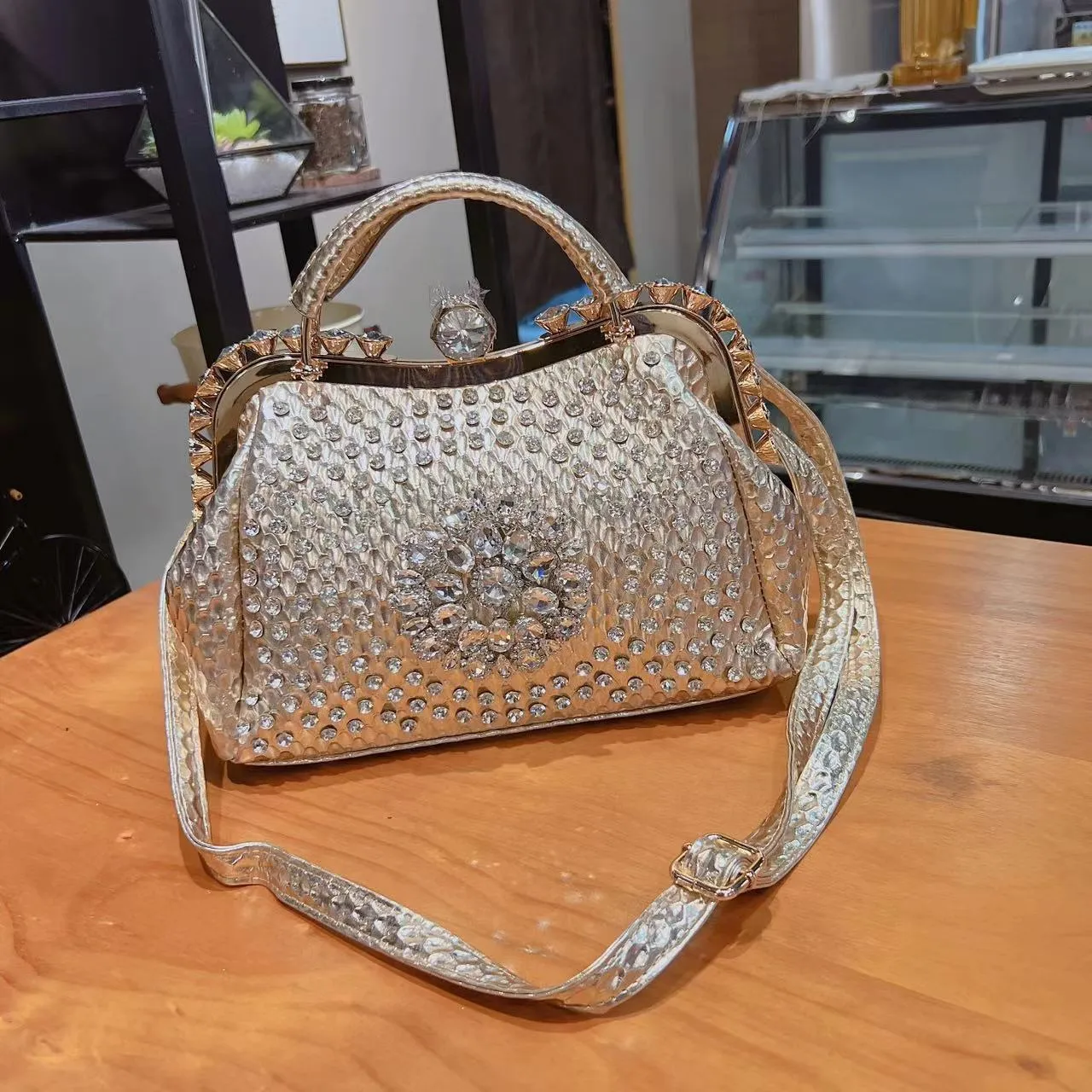 TEEK - Shine Clip Rhinestone Bag