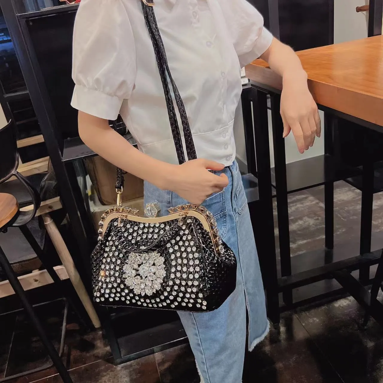 TEEK - Shine Clip Rhinestone Bag